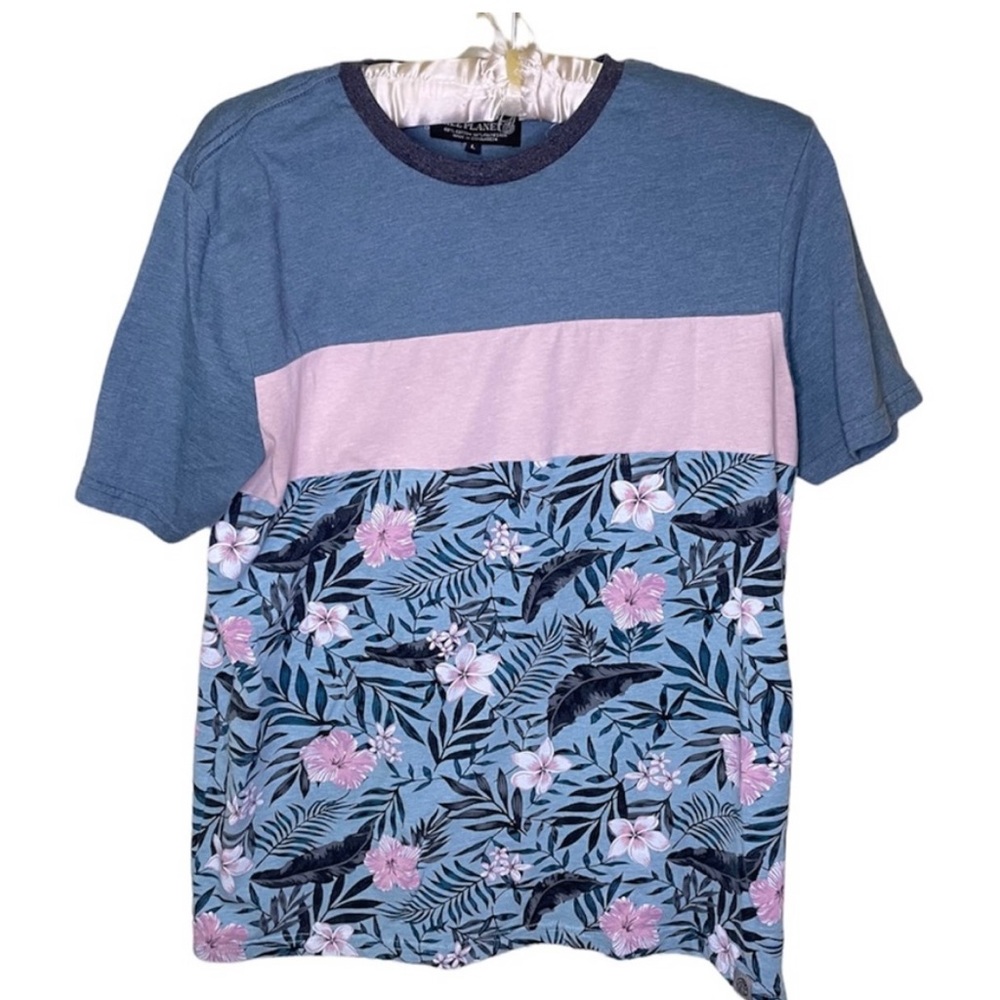 Men’s Large Free Planet Top